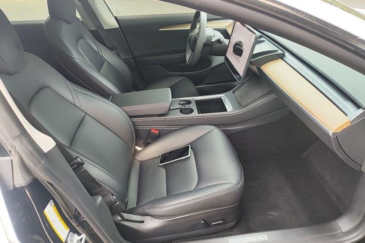 Used Tesla Model 3 2022 Rear-Wheel-Drive Version Right Front Seat