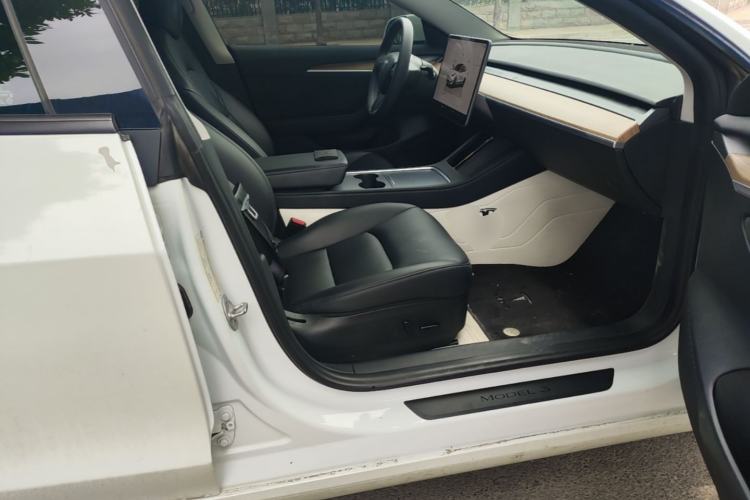 Used Tesla Model 3 2022 Rear-Wheel-Drive Version Right Front Seat