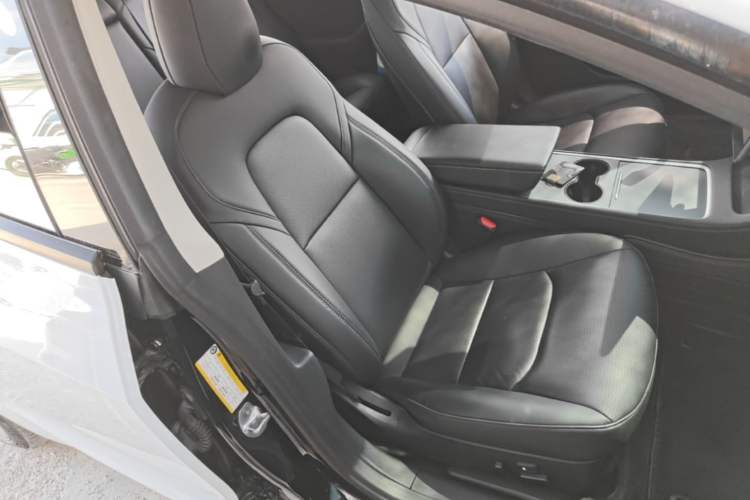 Used Tesla Model 3 2022 Rear-Wheel-Drive Version Right Front Seat
