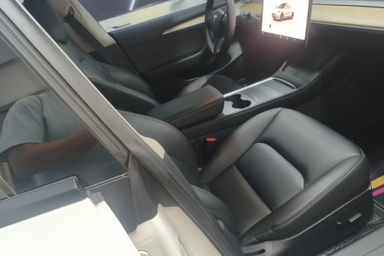 Used Tesla Model 3 2022 Rear-Wheel-Drive Version Right Front Seat
