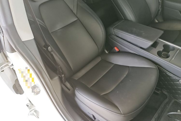 Used Tesla Model 3 2022 Rear-Wheel-Drive Version Right Front Seat