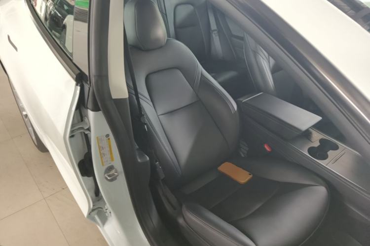 Used Tesla Model 3 2022 Rear-Wheel-Drive Version Right Front Seat