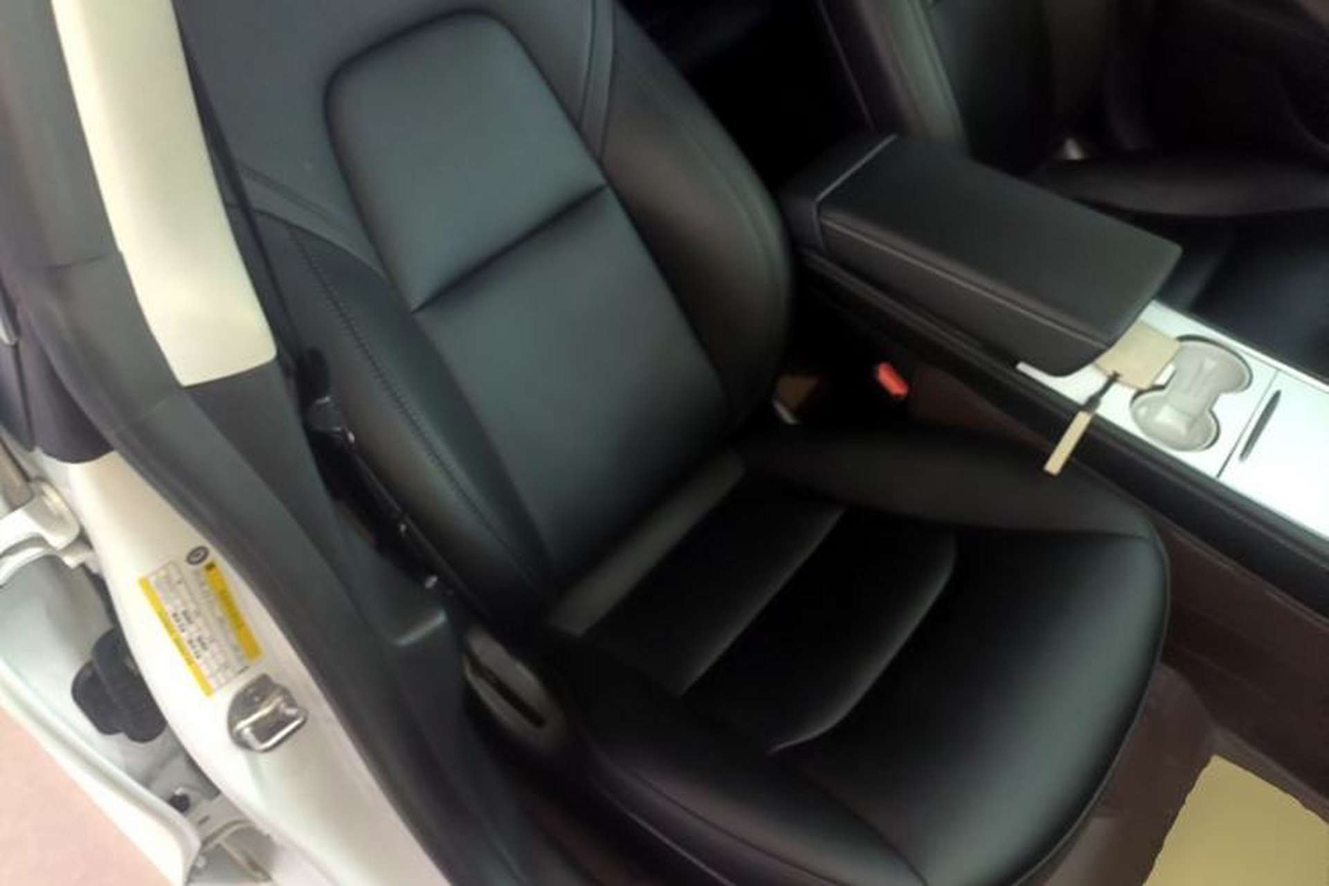 Used Tesla Model 3 2022 Rear-Wheel-Drive Version Right Front Seat
