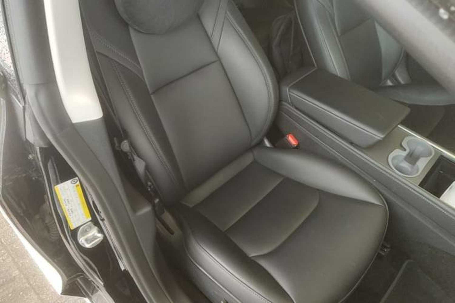 Used Tesla Model 3 2022 Performance High-Performance All-Wheel-Drive Version Right Front Seat
