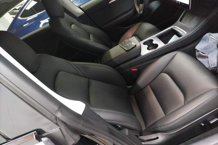 Used Tesla Model 3 2022 Rear-Wheel-Drive Version Right Front Seat