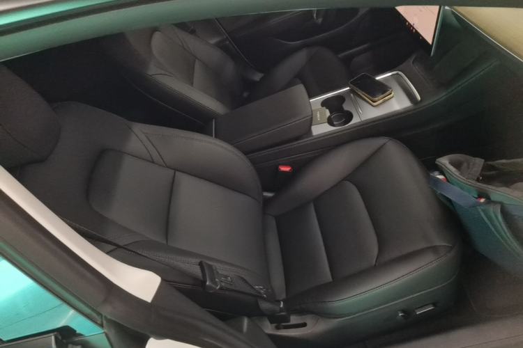 Used Tesla Model 3 2022 Rear-Wheel-Drive Version Right Front Seat