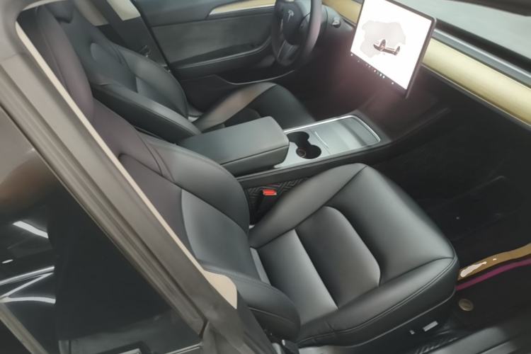 Used Tesla Model 3 2022 Rear-Wheel-Drive Version Right Front Seat