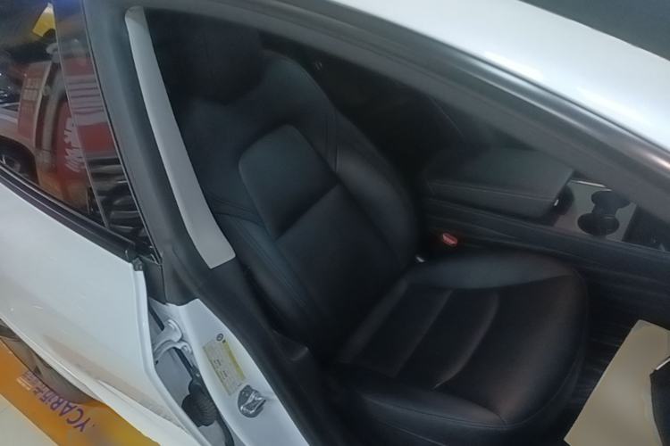 Used Tesla Model 3 2022 Rear-Wheel-Drive Version Right Front Seat