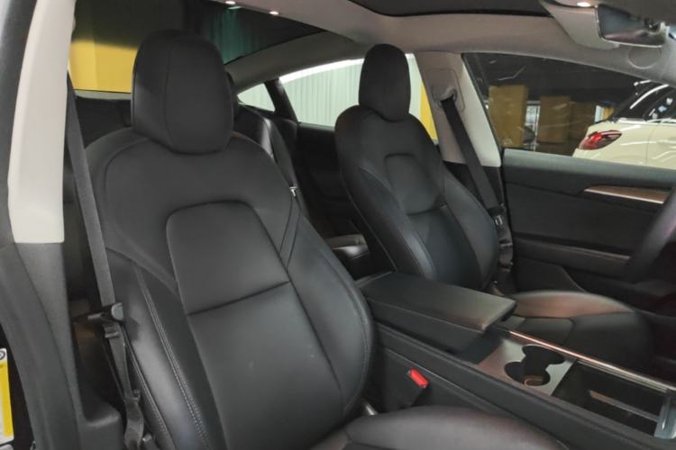 Used Tesla Model 3 2022 Rear-Wheel-Drive Version Right Front Seat