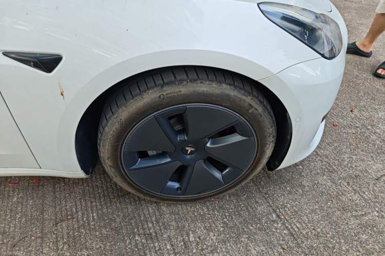 Used Tesla Model 3 2022 Rear-Wheel-Drive Version Right Front Wheel Hub