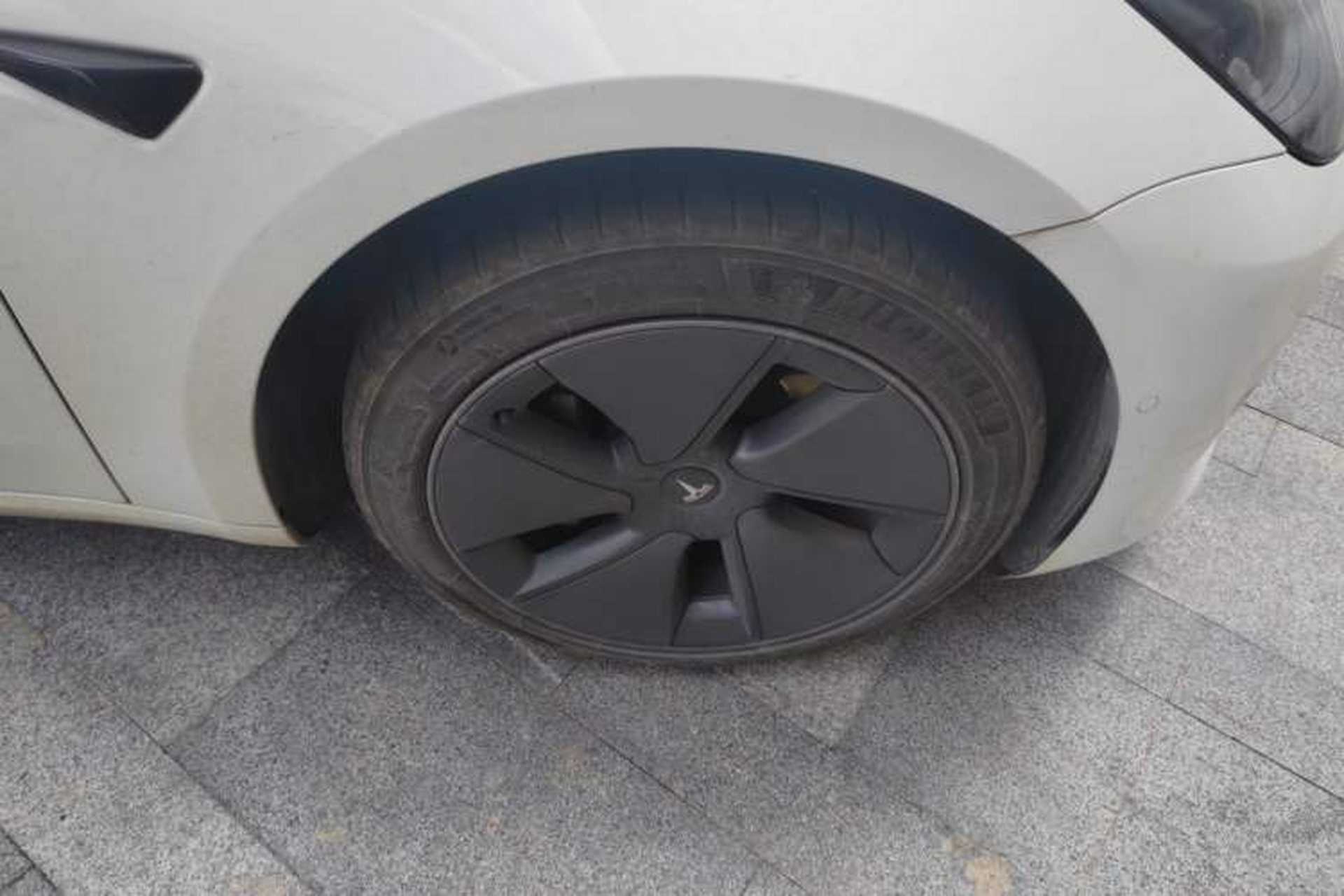 Used Tesla Model 3 2022 Rear-Wheel-Drive Version Right Front Wheel Hub
