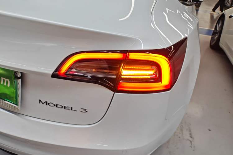 Used Tesla Model 3 2022 Rear-Wheel-Drive Version Right Rear Taillight