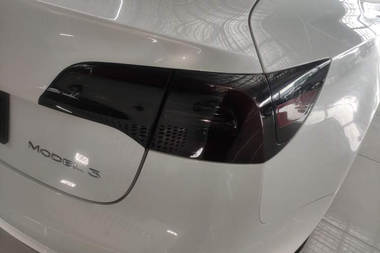 Used Tesla Model 3 2022 Rear-Wheel-Drive Version Right Rear Taillight