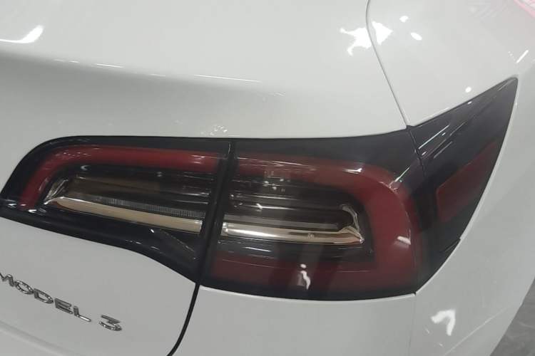 Used Tesla Model 3 2022 Rear-Wheel-Drive Version Right Rear Taillight