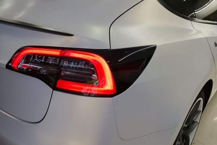 Used Tesla Model 3 2022 Performance High-Performance All-Wheel-Drive Version Right Rear Taillight