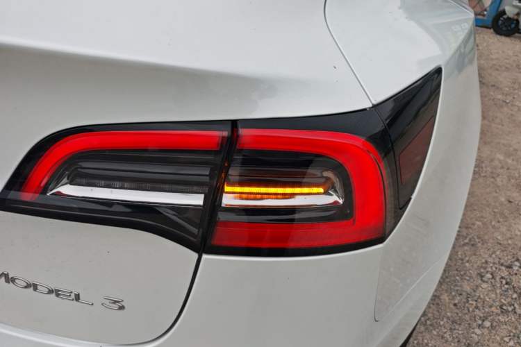 Used Tesla Model 3 2022 Rear-Wheel-Drive Version Right Rear Taillight