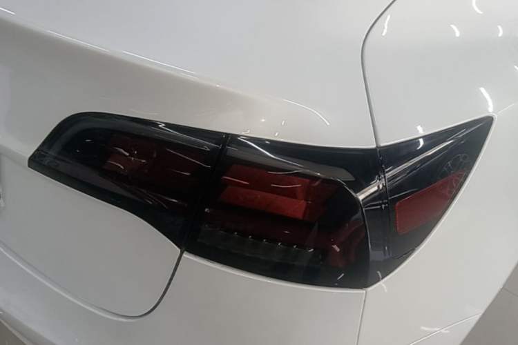 Used Tesla Model 3 2022 Performance High-Performance All-Wheel-Drive Version Right Rear Taillight