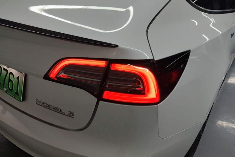 Used Tesla Model 3 2022 Performance High-Performance All-Wheel-Drive Version Right Rear Taillight