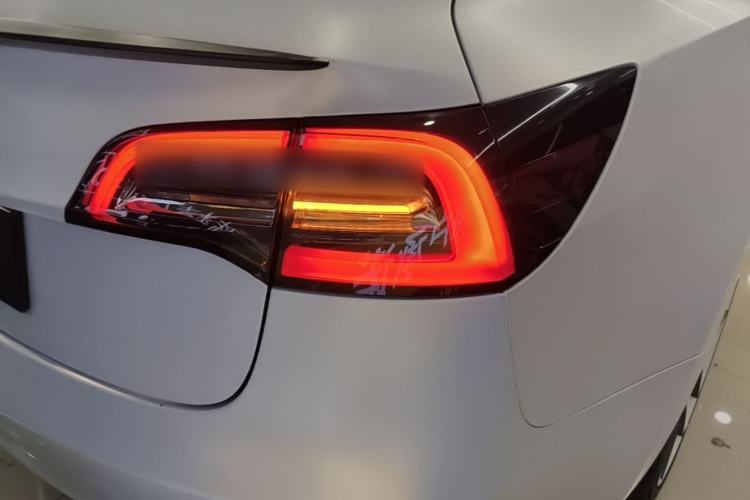 Used Tesla Model 3 2022 Performance High-Performance All-Wheel-Drive Version Right Rear Taillight