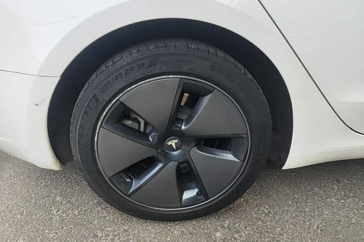 Used Tesla Model 3 2022 Rear-Wheel-Drive Version Right Rear Wheel Hub