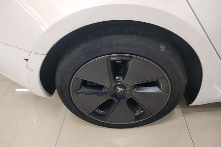 Used Tesla Model 3 2022 Rear-Wheel-Drive Version Right Rear Wheel Hub