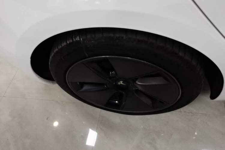 Used Tesla Model 3 2022 Rear-Wheel-Drive Version Right Rear Wheel Hub