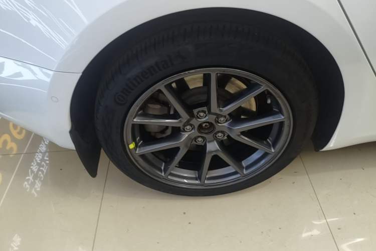 Used Tesla Model 3 2022 Rear-Wheel-Drive Version Right Rear Wheel Hub