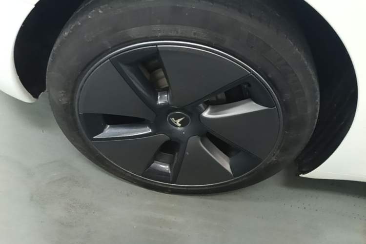 Used Tesla Model 3 2022 Rear-Wheel-Drive Version Right Rear Wheel Hub