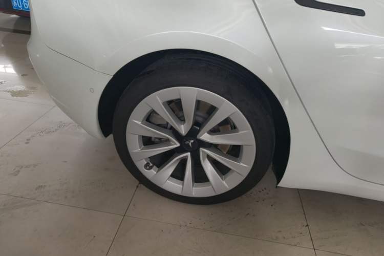 Used Tesla Model 3 2022 Rear-Wheel-Drive Version Right Rear Wheel Hub