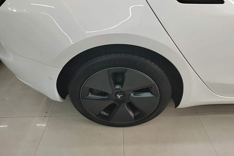Used Tesla Model 3 2022 Rear-Wheel-Drive Version Right Rear Wheel Hub