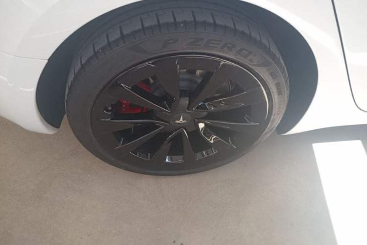 Used Tesla Model 3 2022 Rear-Wheel-Drive Version Right Rear Wheel Hub