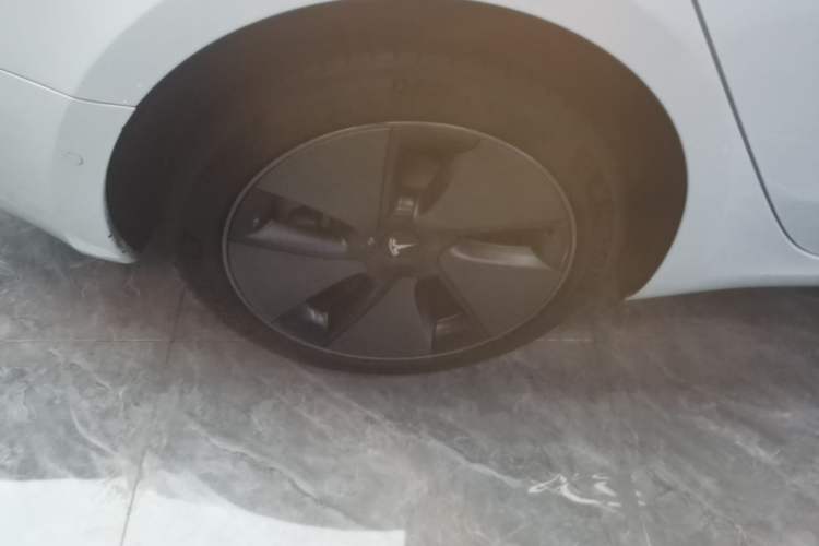 Used Tesla Model 3 2022 Rear-Wheel-Drive Version Right Rear Wheel Hub