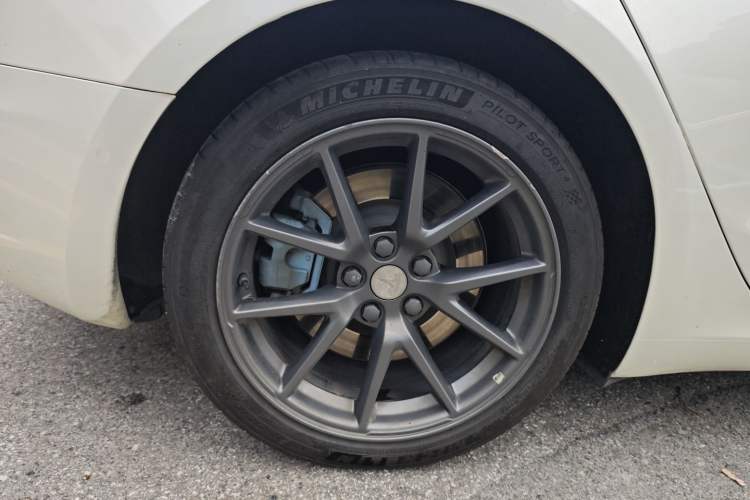 Used Tesla Model 3 2022 Rear-Wheel-Drive Version
