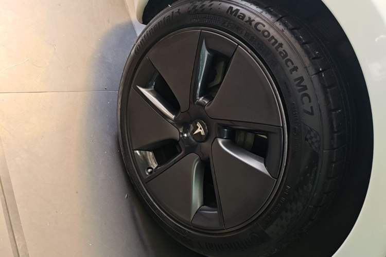 Used Tesla Model 3 2022 Rear-Wheel-Drive Version Right Rear Wheel Hub