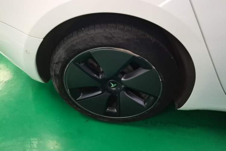 Used Tesla Model 3 2022 Rear-Wheel-Drive Version Right Rear Wheel Hub