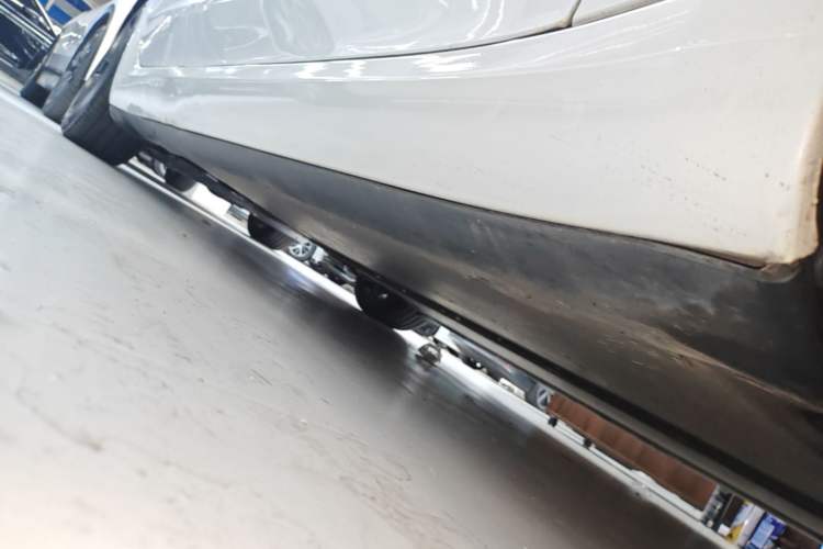Used Tesla Model 3 2022 Rear-Wheel-Drive Version Right Side Sill