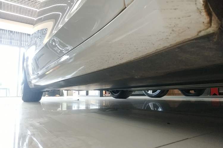 Used Tesla Model 3 2022 Rear-Wheel-Drive Version Right Side Sill