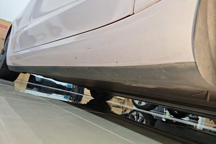 Used Tesla Model 3 2022 Rear-Wheel-Drive Version Right Side Sill