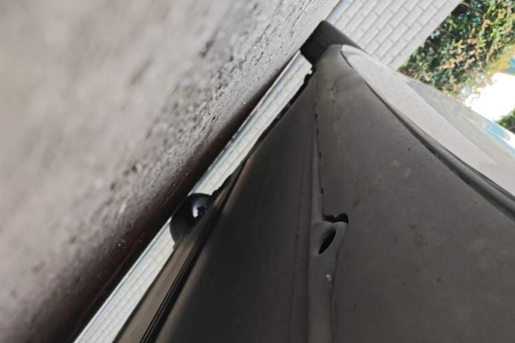 Used Tesla Model 3 2022 Performance High-Performance All-Wheel-Drive Version Right Side Sill