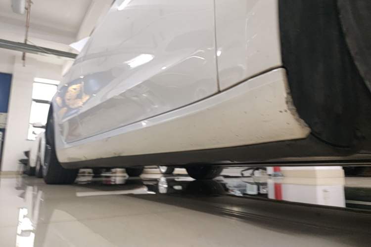 Used Tesla Model 3 2022 Rear-Wheel-Drive Version Right Side Sill