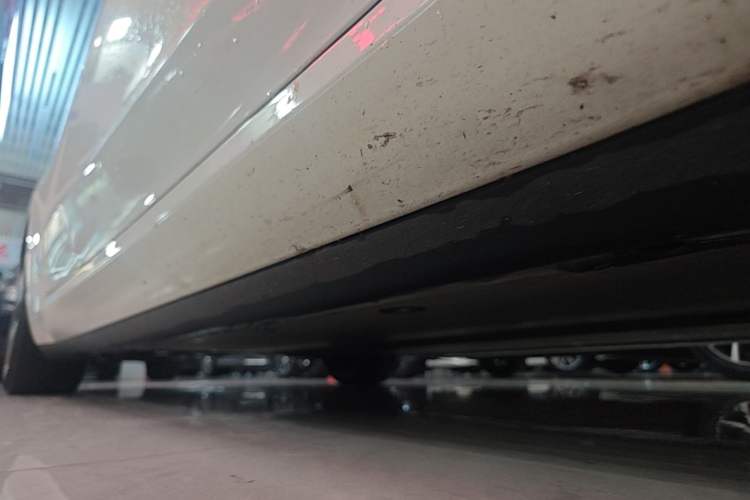 Used Tesla Model 3 2022 Rear-Wheel-Drive Version Right Side Sill