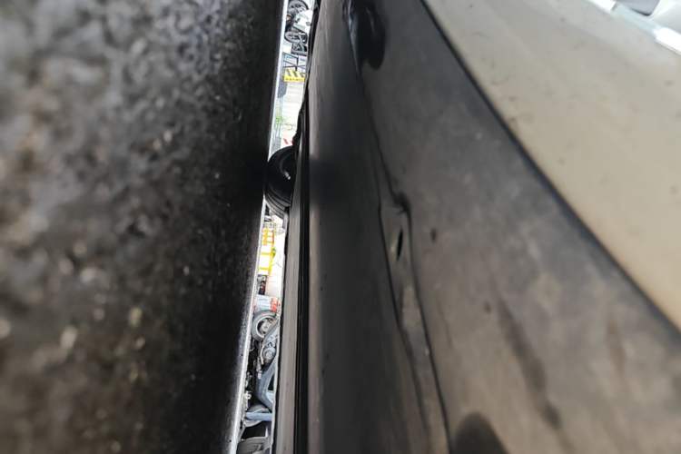 Used Tesla Model 3 2022 Rear-Wheel-Drive Version Right Side Sill