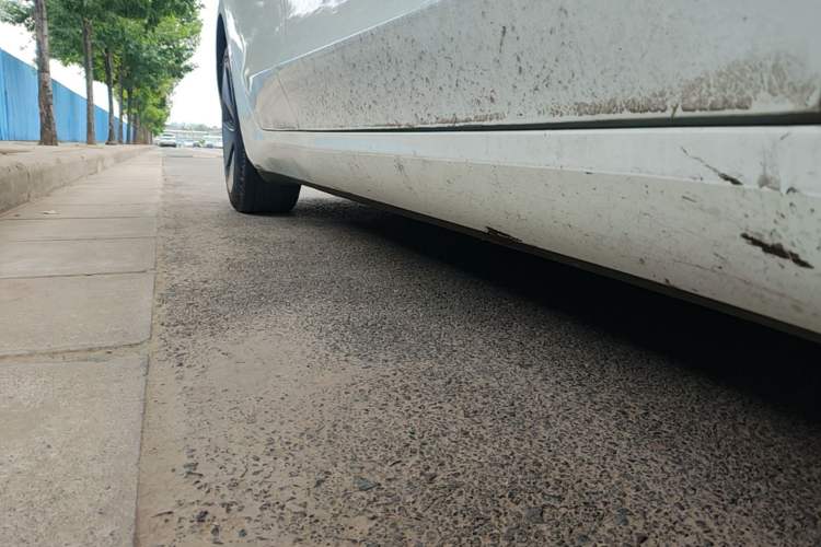 Used Tesla Model 3 2022 Rear-Wheel-Drive Version Right Side Sill