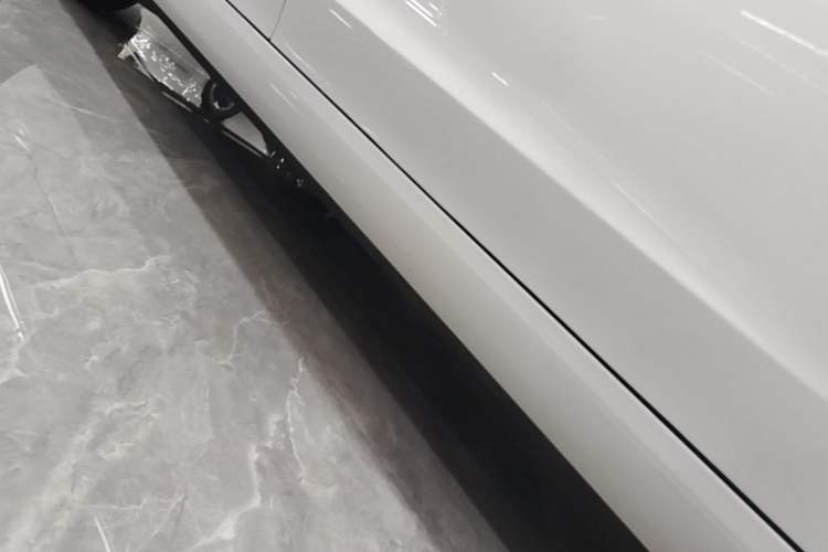 Used Tesla Model 3 2022 Rear-Wheel-Drive Version Right Side Sill