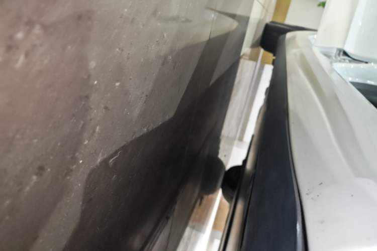 Used Tesla Model 3 2022 Rear-Wheel-Drive Version Right Side Sill