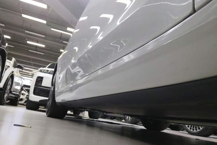 Used Tesla Model 3 2022 Rear-Wheel-Drive Version Right Side Sill