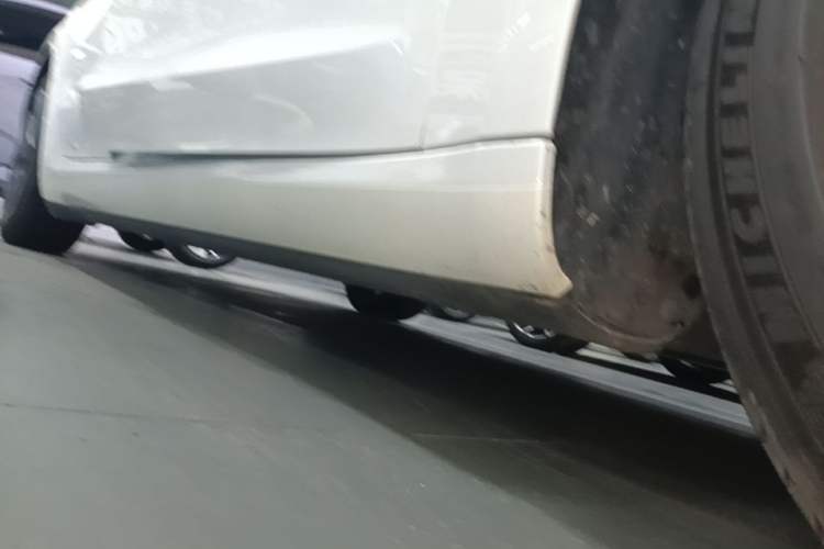 Used Tesla Model 3 2022 Rear-Wheel-Drive Version Right Side Sill