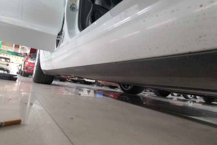 Used Tesla Model 3 2022 Rear-Wheel-Drive Version Right Side Sill
