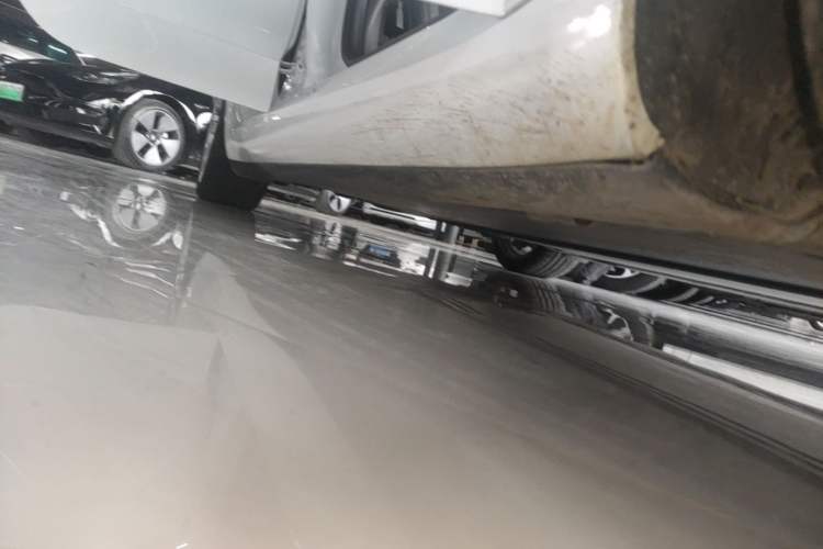 Used Tesla Model 3 2022 Rear-Wheel-Drive Version Right Side Sill