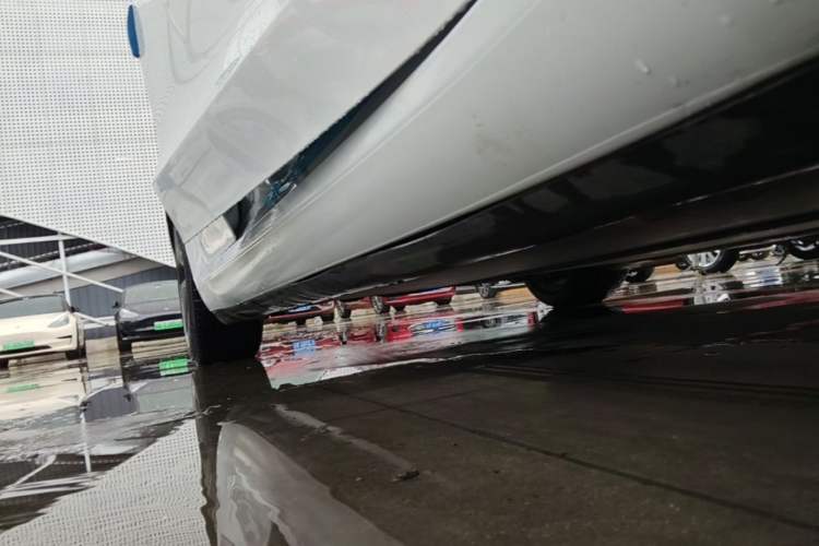 Used Tesla Model 3 2022 Rear-Wheel-Drive Version Right Side Sill